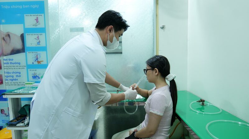 Nội soi tai mũi họng được thực hiện như thế nào?